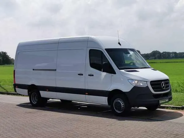 Mercedes-Benz Sprinter 516 CDI Image 4